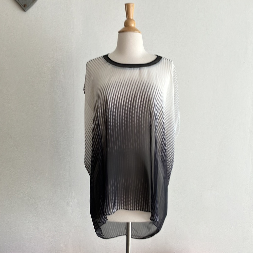Semi sheer TAHARI tunic top